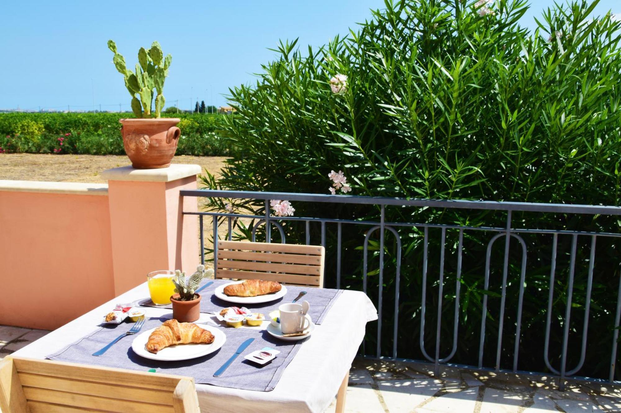 Antico Casale Benali Bed & Breakfast Syracuse Bagian luar foto